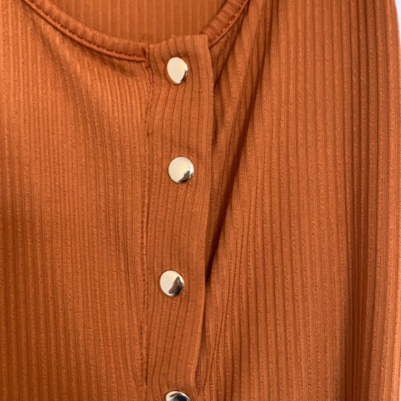 Rust coloured revamped dress with gold buttons - Picture 4 of 4